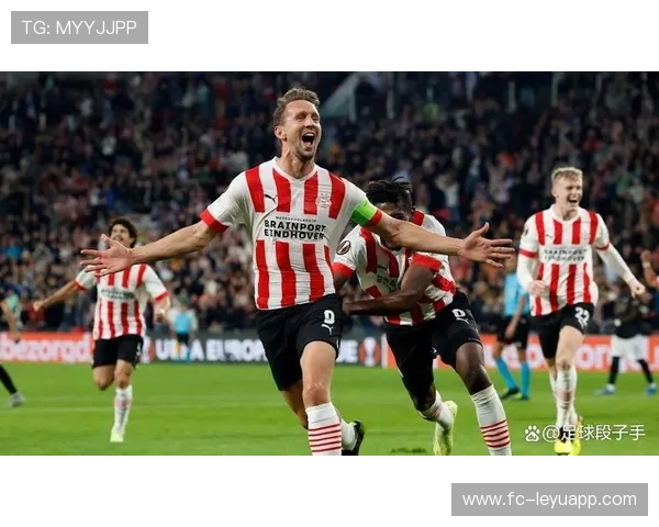 埃因霍温锋线球员在联赛中占据射手榜高位