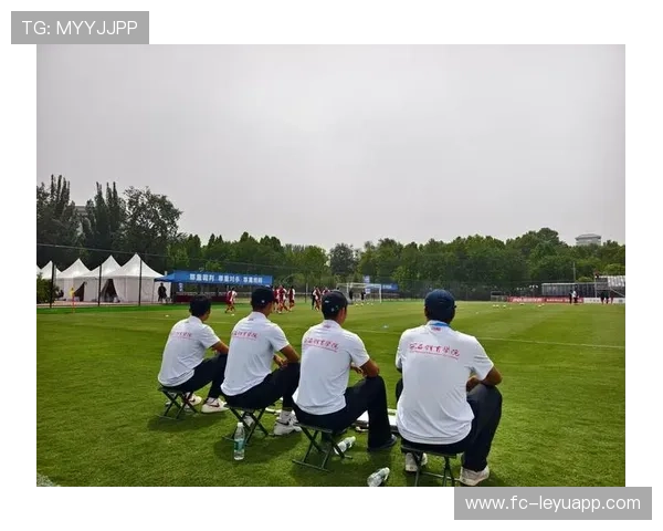 中国足球公益项目走进偏远地区，普及足球运动基础，公益足球培训机构