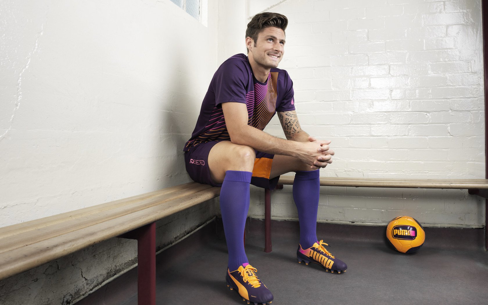 奇亚拉·佩拉卡尼与马泰奥·桑托罗跳板动作协调完美